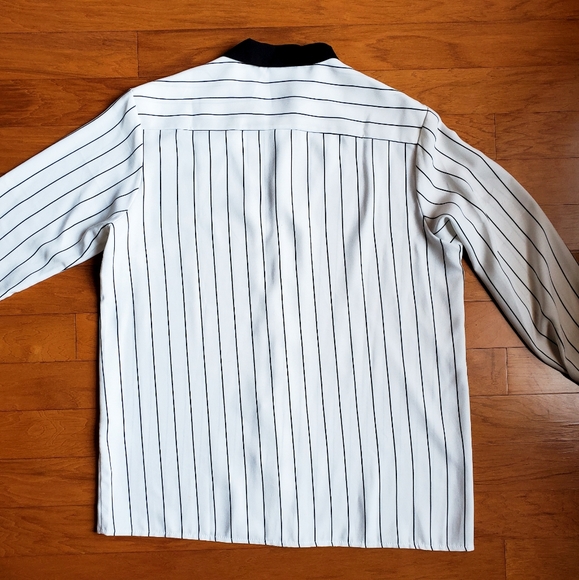 Relclaimed Vintage Button Up - Picture 2 of 3